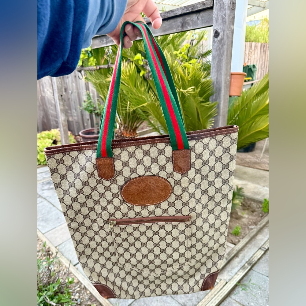 Gucci Beige and Brown coated canvas Tote Bag with Green and Red Straps ❤️💚